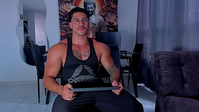 Valentino Dosantos  online show from December 2025 08:36:02 PM