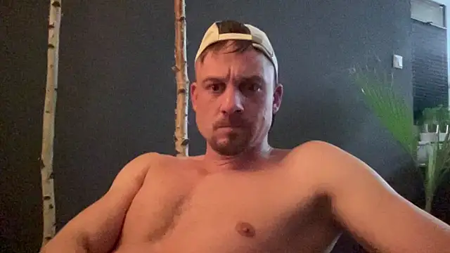 Snapshot of Hagener985 chatting on March 2026 12:28:01 AM Hagener985 online show from March 2026 12:28:01 AM