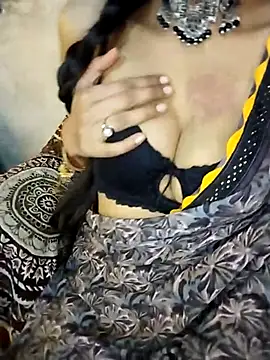 Snapshot of bbw-rupaa chatting on February 2025 04:05:01 PM bbw-rupaa online show from February 2025 04:05:01 PM