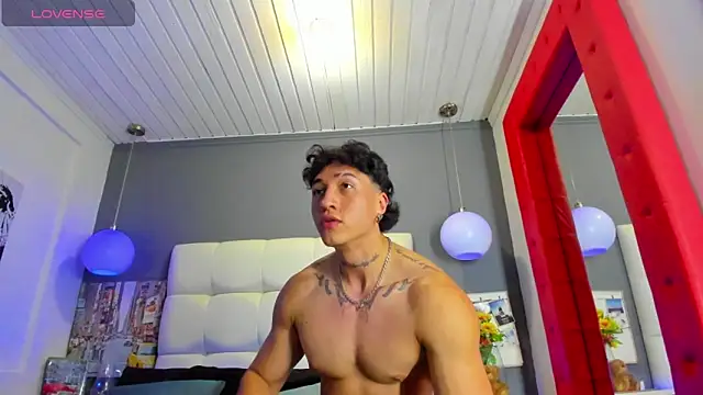 Snapshot of KaryBig3 chatting on February 2025 04:40:01 AM KaryBig3 online show from February 2025 04:40:01 AM