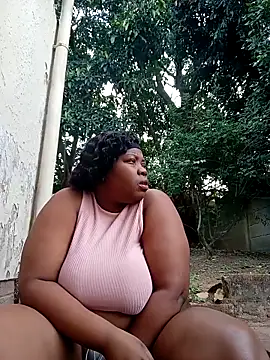 Snapshot of PinkMagic chatting on September 2025 01:35:01 PM PinkMagic online show from September 2025 01:35:01 PM