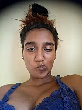 Snapshot of indianpink_lips chatting on February 2026 01:37:02 PM indianpink lips online show from February 2026 01:37:02 PM