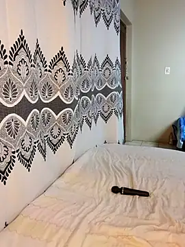 Karishma99  online show from October 2025 10:51:02 PM