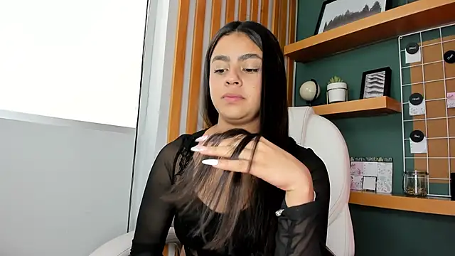 Bella walker  online show from October 2025 08:28:01 PM