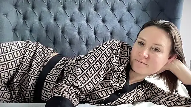 eatmypie69 online show from November 2025 12:04:01 PM