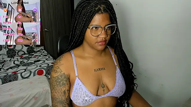 Snapshot of ZahraRose chatting on May 2026 11:05:01 AM ZahraRose online show from May 2026 11:05:01 AM