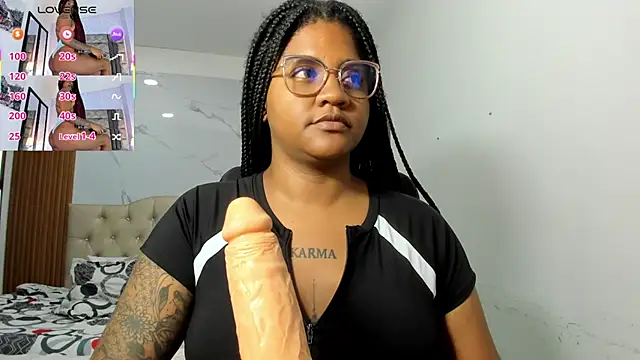 Snapshot of ZahraRose chatting on June 2026 08:43:01 PM ZahraRose online show from June 2026 08:43:01 PM