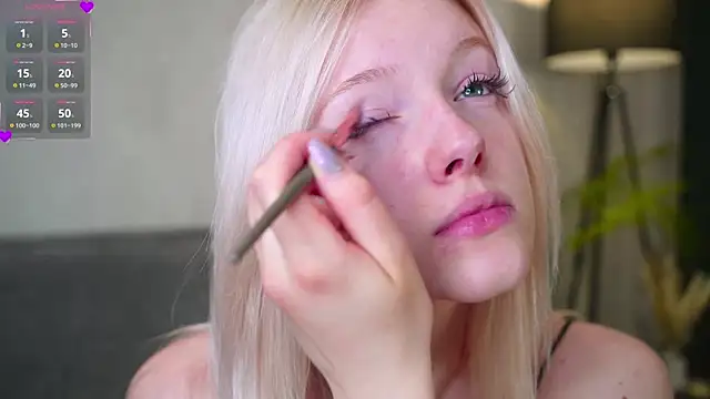 EdlaHewell online show from March 2026 01:13:01 AM