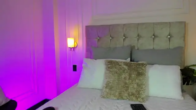 JasmineRoss 1 online show from January 2026 06:33:01 PM