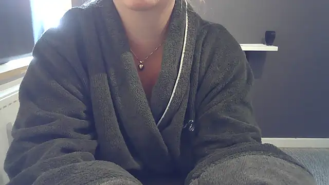 Snapshot of sizha6 chatting on June 2026 05:26:01 PM sizha6 online show from June 2026 05:26:01 PM