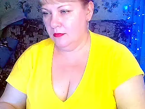 Snapshot of FlowerButterf chatting on December 2024 07:43:02 PM FlowerButterf online show from December 2024 07:43:02 PM