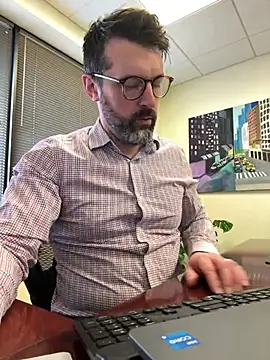 plaintreebull online show from March 2026 03:30:01 PM