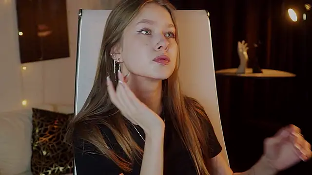 EveMundie online show from March 2026 12:54:02 PM