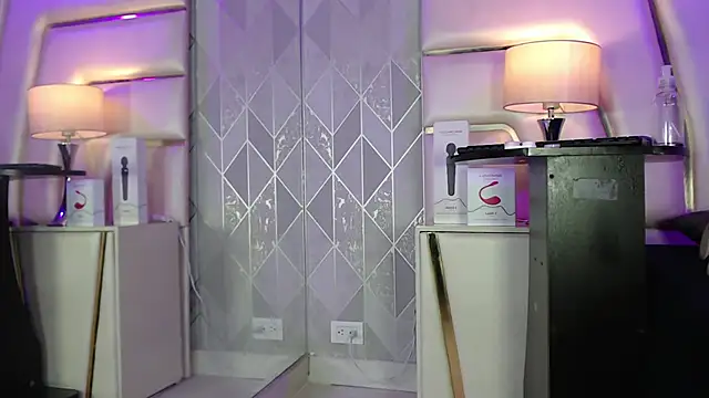 AnahisBennett online show from October 2025 03:40:01 AM