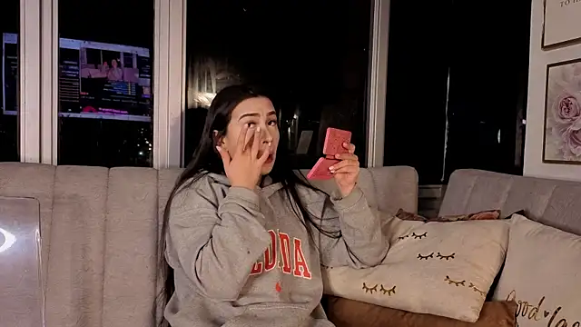 Ivanna West online show from December 2025 10:02:01 AM