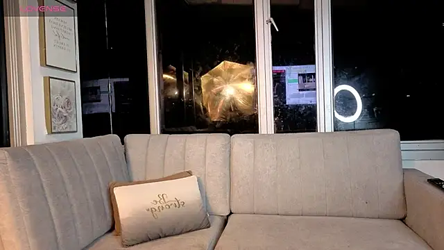 Ivanna West online show from April 2026 10:02:02 AM