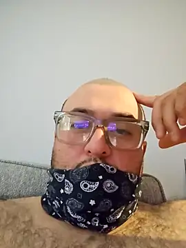 Sexoso69thebear online show from December 2025 07:56:02 PM