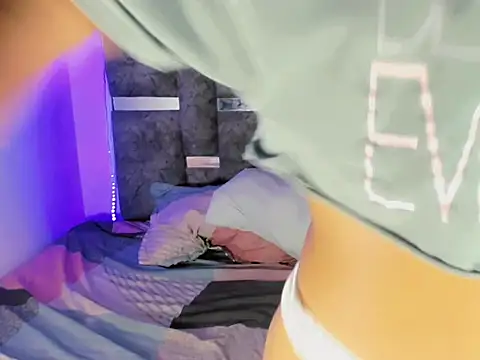 cherry crushx online show from March 2026 01:34:01 AM