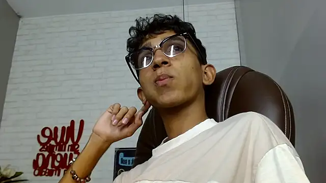 Martin Linares online show from March 2025 06:12:01 PM