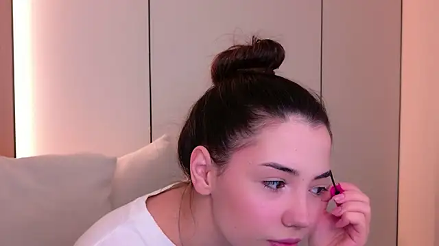 Alice Deleon online show from April 2026 11:11:02 AM