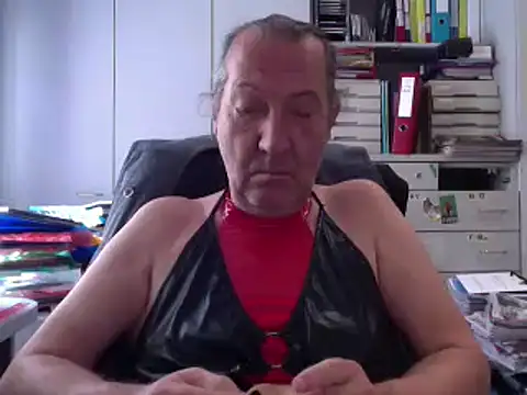 HMStraps01 online show from September 2025 08:49:02 AM