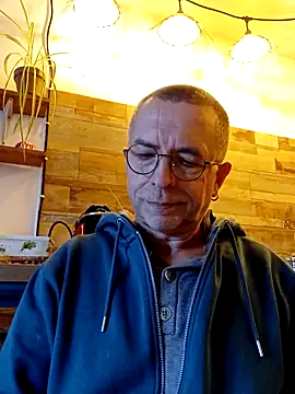 Xavspank2 online show from November 2025 09:41:01 AM