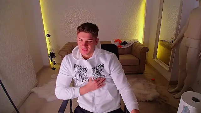 MaxKaiden online show from November 2025 05:21:01 AM