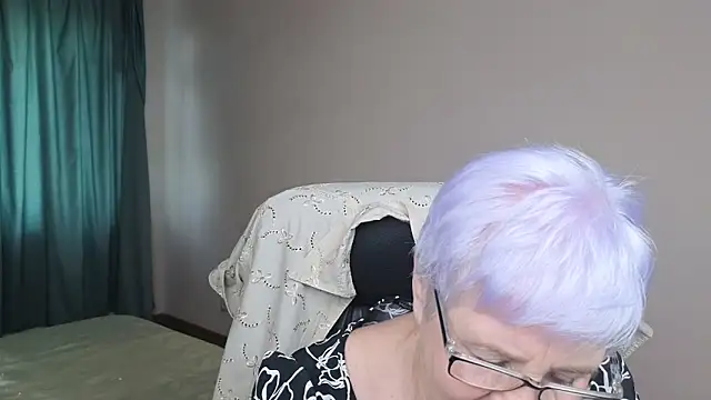 Sandra Snowflake online show from March 2025 04:46:01 AM