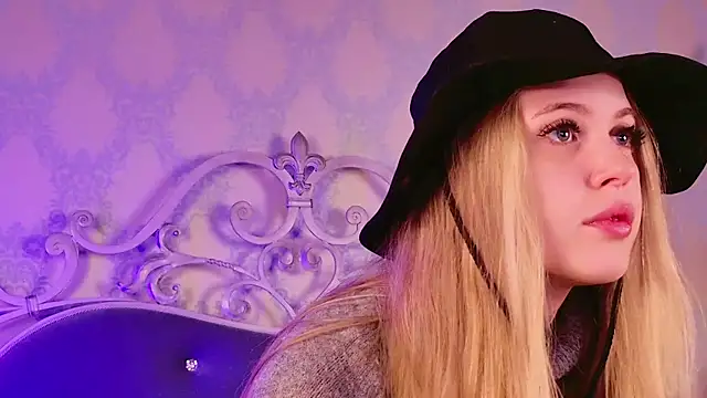 BECKI VRES online show from October 2025 08:40:01 PM