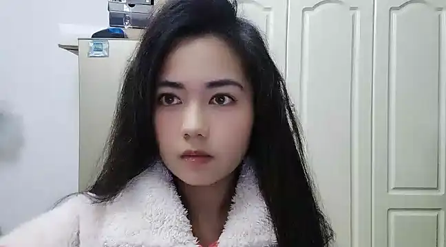 Snapshot of Lucy-xixi chatting on February 2025 01:13:02 PM Lucy-xixi online show from February 2025 01:13:02 PM