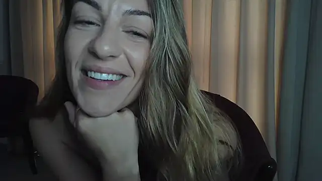 Snapshot of Edenfox- chatting on March 2025 08:48:02 PM Edenfox- online show from March 2025 08:48:02 PM