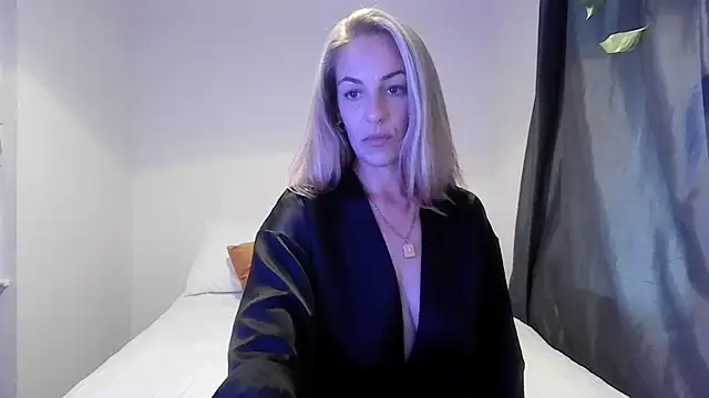 Snapshot of Edenfox- chatting on September 2025 05:07:01 PM Edenfox- online show from September 2025 05:07:01 PM