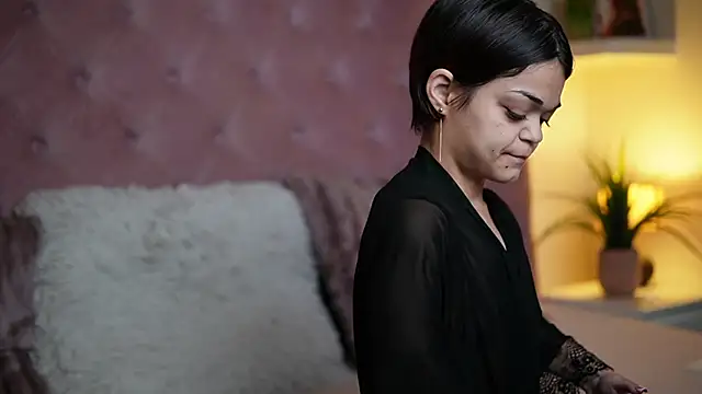 MaiaMini online show from October 2025 10:52:02 PM