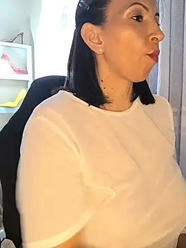 Snapshot of Mrsvictoriaaa chatting on July 2026 07:28:01 PM Mrsvictoriaaa online show from July 2026 07:28:01 PM