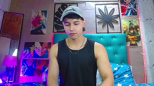 LiamAndrewzz online show from October 2025 06:06:02 PM