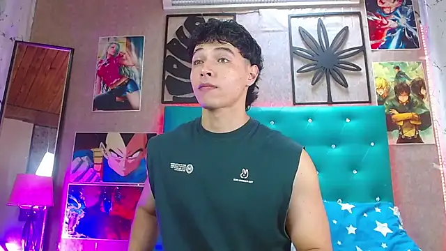 LiamAndrewzz online show from October 2025 06:31:01 PM