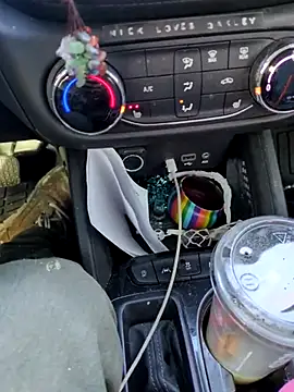 Snapshot of QueenM3 chatting on February 2025 07:21:01 PM QueenM3 online show from February 2025 07:21:01 PM