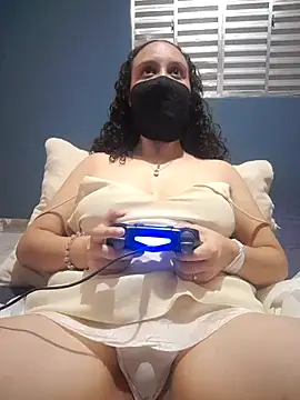 Snapshot of Lilly_Lustt chatting on February 2025 04:36:02 AM Lilly Lustt online show from February 2025 04:36:02 AM