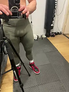 Snapshot of pesyelisa chatting on February 2025 05:02:02 PM pesyelisa online show from February 2025 05:02:02 PM