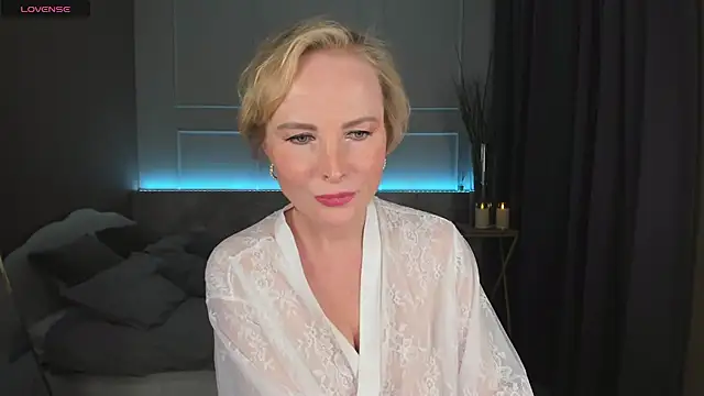 Snapshot of Sandra_Kind chatting on February 2025 09:12:02 AM Sandra Kind online show from February 2025 09:12:02 AM
