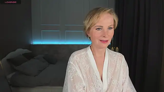 Snapshot of Sandra_Kind chatting on February 2025 12:29:02 PM Sandra Kind online show from February 2025 12:29:02 PM
