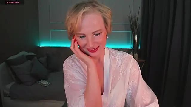 Snapshot of Sandra_Kind chatting on February 2025 11:41:01 AM Sandra Kind online show from February 2025 11:41:01 AM