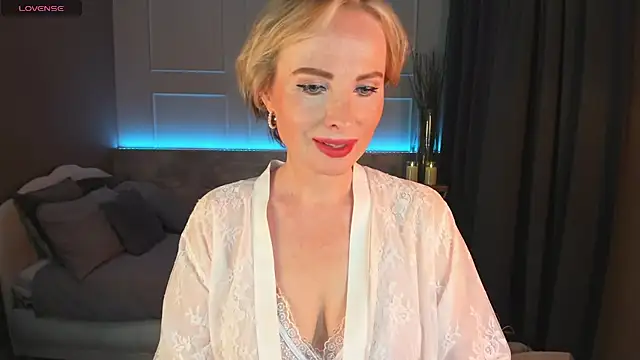 Snapshot of Sandra_Kind chatting on March 2025 05:54:02 AM Sandra Kind online show from March 2025 05:54:02 AM