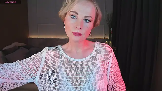 Snapshot of Sandra_Kind chatting on March 2025 05:18:02 AM Sandra Kind online show from March 2025 05:18:02 AM