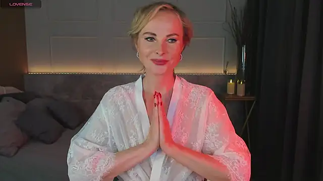 Snapshot of Sandra_Kind chatting on March 2025 05:22:02 AM Sandra Kind online show from March 2025 05:22:02 AM