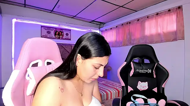 Cristal Smith20 online show from June 2026 04:09:01 PM