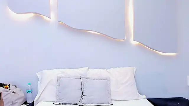 EmilyDiaaz online show from April 2026 12:22:01 PM