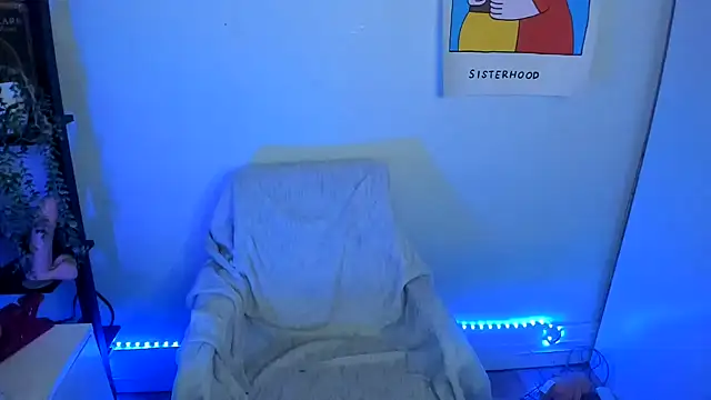 Rosiee69  online show from April 2026 01:42:02 PM