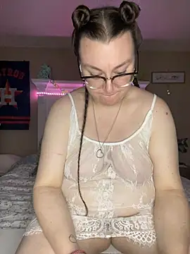 HTXBELLE online show from March 2025 08:09:01 AM