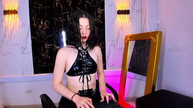 Snapshot of Guxplo_ chatting on March 2025 08:51:02 PM Guxplo  online show from March 2025 08:51:02 PM